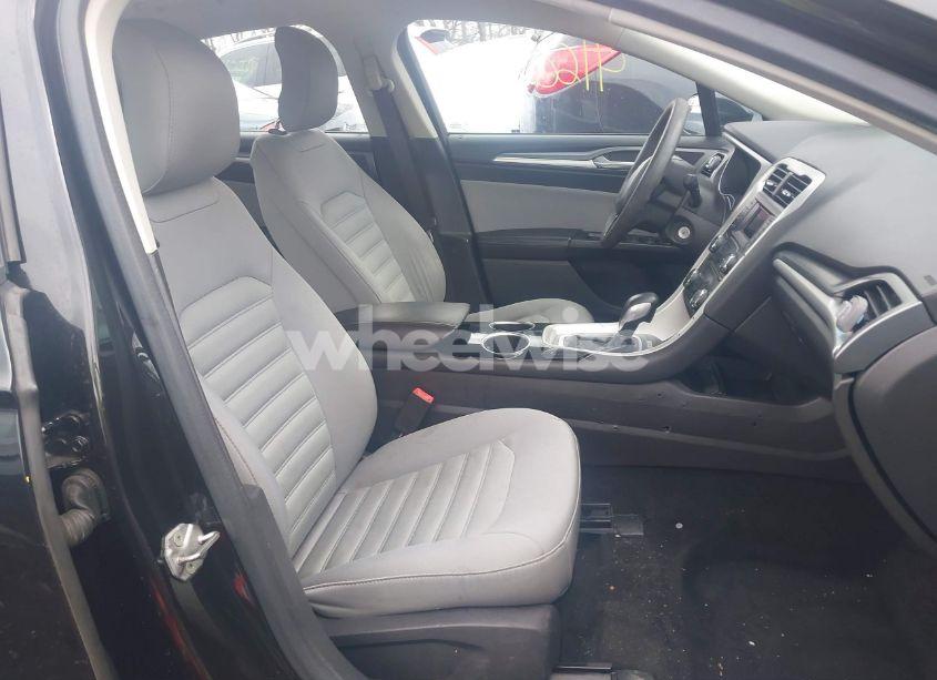 Photo 5 of 2014 Ford Fusion S (VIN 1FA6P0G75E5355996)