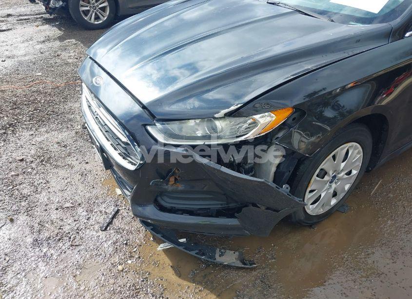 Photo 6 of 2014 Ford Fusion S (VIN 1FA6P0G75E5355996)