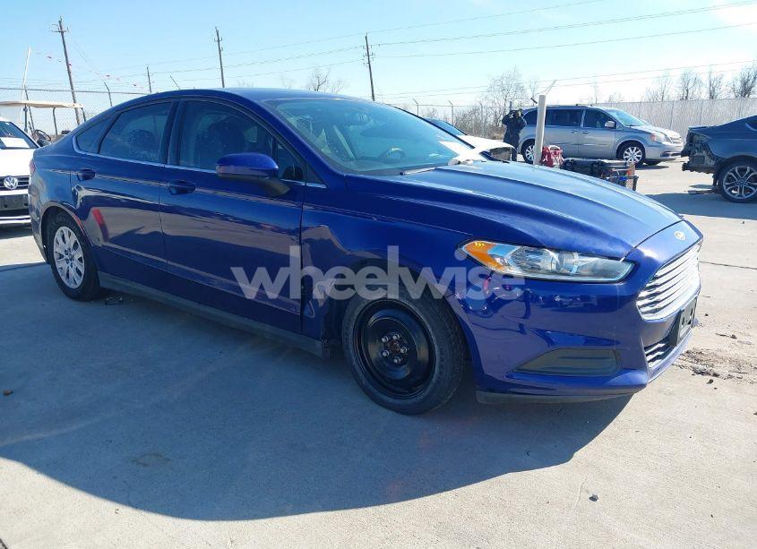 2014 Ford Fusion S (VIN 1FA6P0G75E5361233) main photo