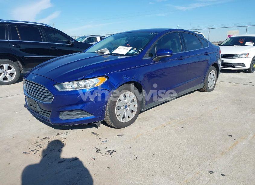 Photo 2 of 2014 Ford Fusion S (VIN 1FA6P0G75E5361233)