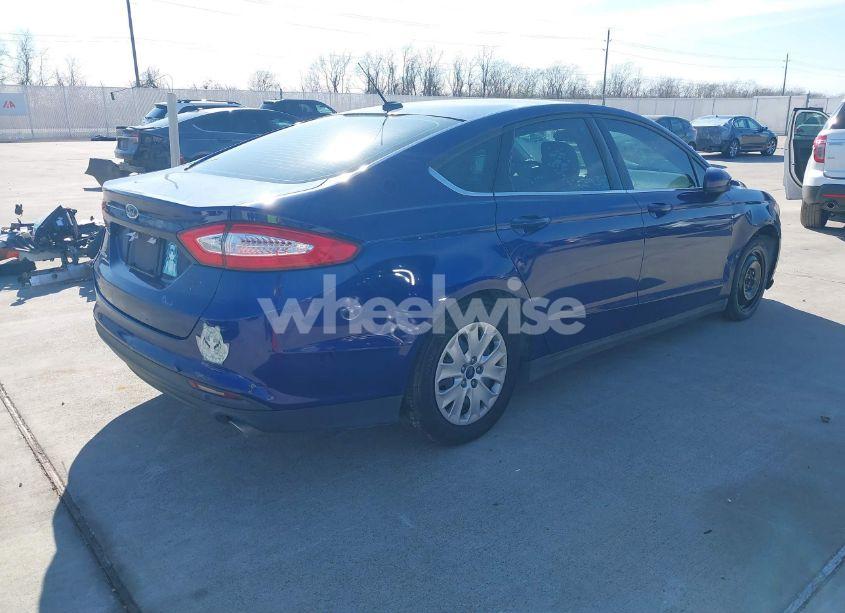 Photo 4 of 2014 Ford Fusion S (VIN 1FA6P0G75E5361233)