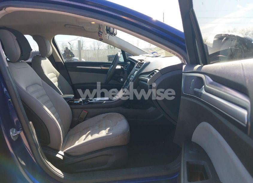 Photo 5 of 2014 Ford Fusion S (VIN 1FA6P0G75E5361233)