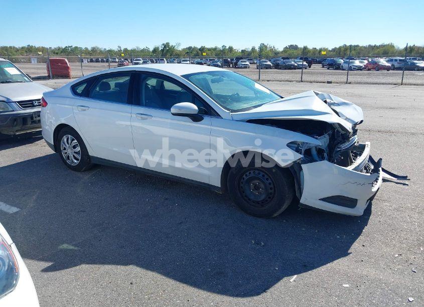 Photo 13 of 2014 Ford Fusion S (VIN 1FA6P0G75E5363886)