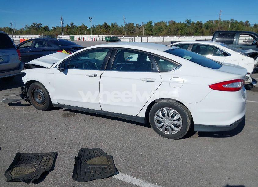 Photo 14 of 2014 Ford Fusion S (VIN 1FA6P0G75E5363886)