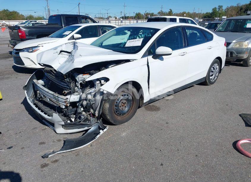 Photo 2 of 2014 Ford Fusion S (VIN 1FA6P0G75E5363886)