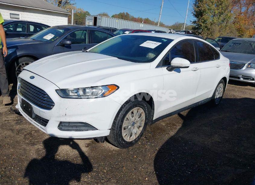 Photo 2 of 2014 Ford Fusion S (VIN 1FA6P0G75E5364620)