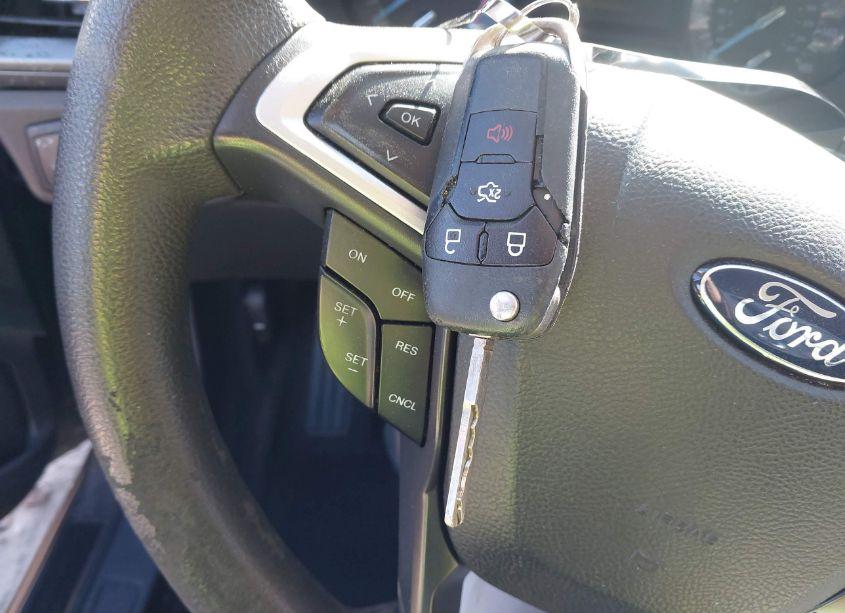 Photo 11 of 2014 Ford Fusion S (VIN 1FA6P0G75E5370062)