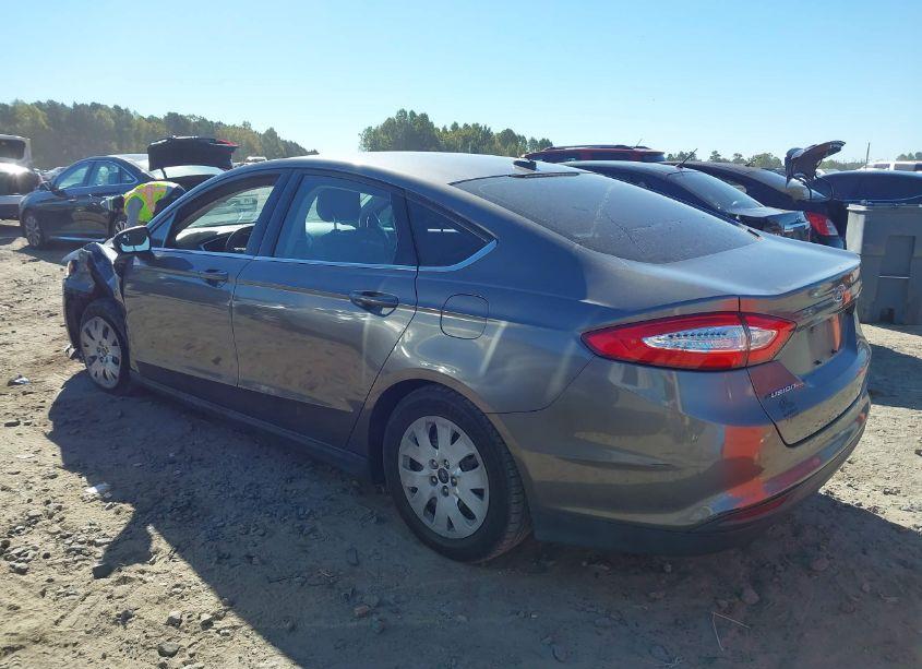 Photo 3 of 2014 Ford Fusion S (VIN 1FA6P0G75E5370062)