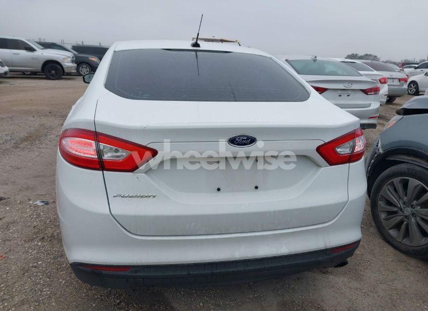 Photo 16 of 2014 Ford Fusion S (VIN 1FA6P0G75E5386701)
