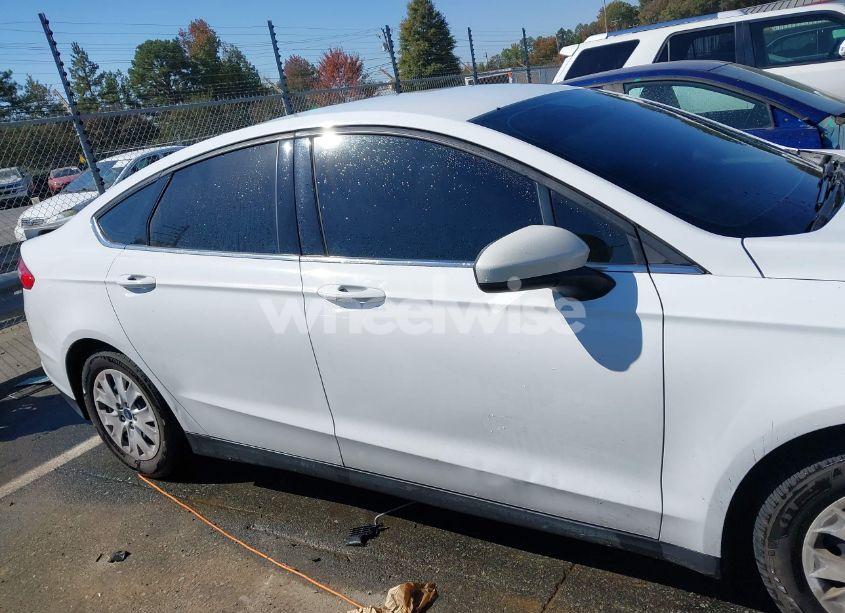 Photo 13 of 2014 Ford Fusion S (VIN 1FA6P0G75E5401519)