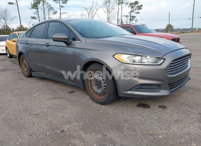 2014 Ford Fusion S (VIN 1FA6P0G75E5407272) main photo