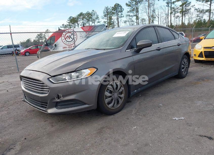 Photo 2 of 2014 Ford Fusion S (VIN 1FA6P0G75E5407272)