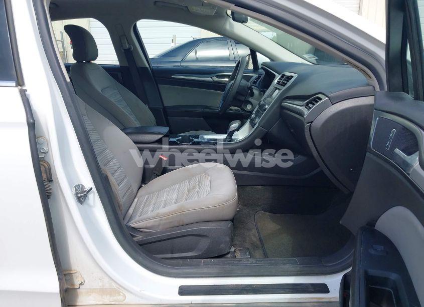 Photo 5 of 2016 Ford Fusion S (VIN 1FA6P0G75G5113776)