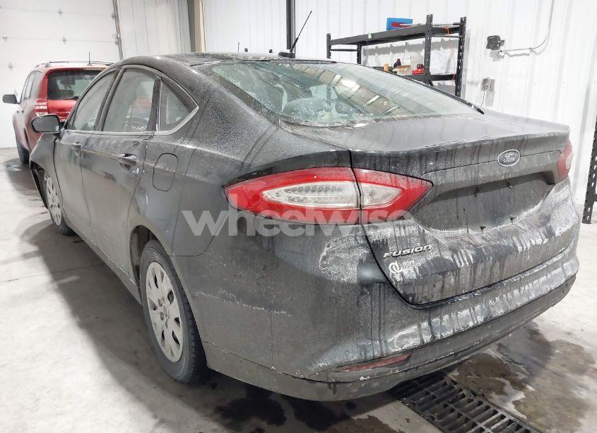 Photo 3 of 2014 Ford Fusion S (VIN 1FA6P0G76E5358681)