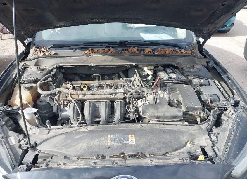 Photo 10 of 2014 Ford Fusion S (VIN 1FA6P0G76E5363878)