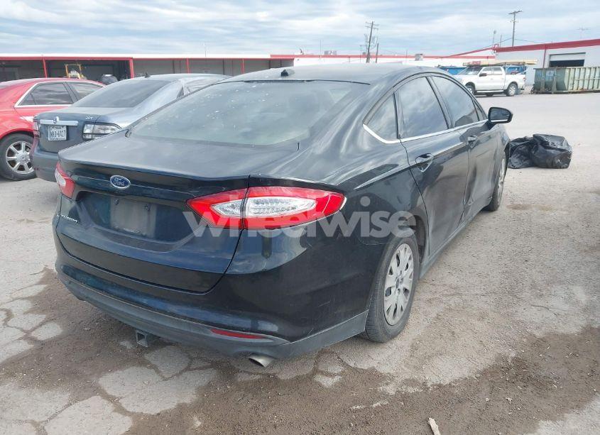 Photo 4 of 2014 Ford Fusion S (VIN 1FA6P0G76E5363878)