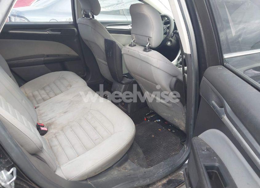 Photo 8 of 2014 Ford Fusion S (VIN 1FA6P0G76E5363878)