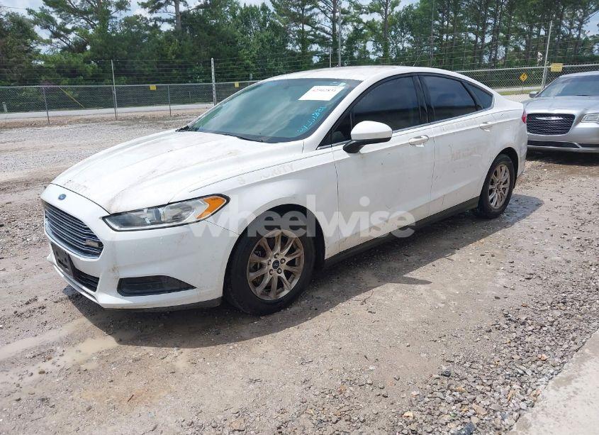 Photo 2 of 2015 Ford Fusion S (VIN 1FA6P0G76F5120461)