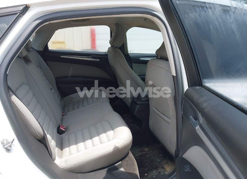 Photo 8 of 2015 Ford Fusion S (VIN 1FA6P0G76F5120461)