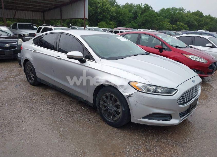 2015 Ford Fusion S (VIN 1FA6P0G76F5127393) main photo