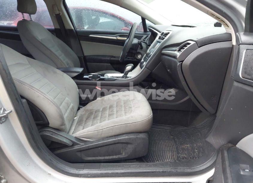 Photo 5 of 2015 Ford Fusion S (VIN 1FA6P0G76F5127393)