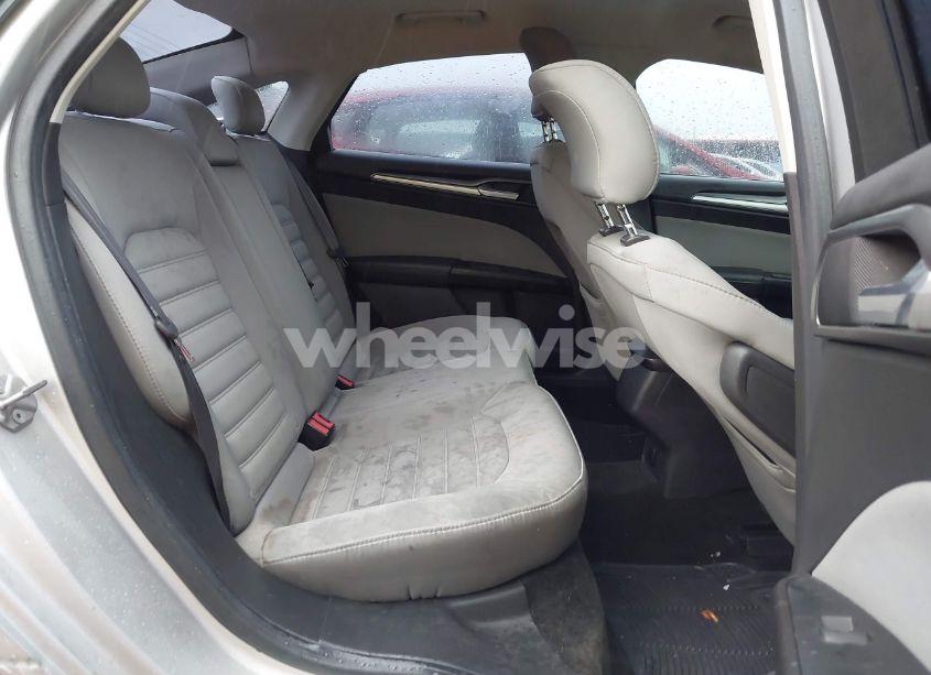 Photo 8 of 2015 Ford Fusion S (VIN 1FA6P0G76F5127393)