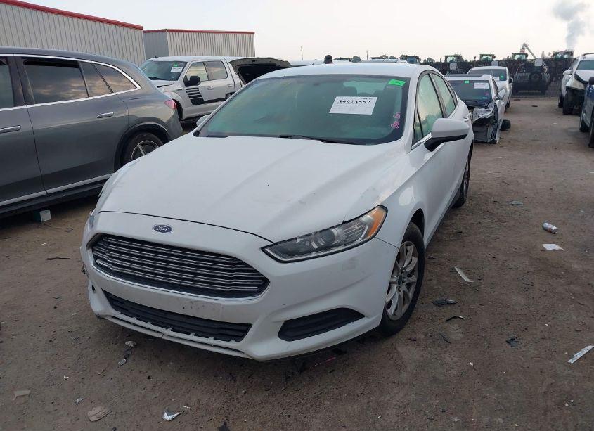 Photo 2 of 2016 Ford Fusion S (VIN 1FA6P0G76G5121322)