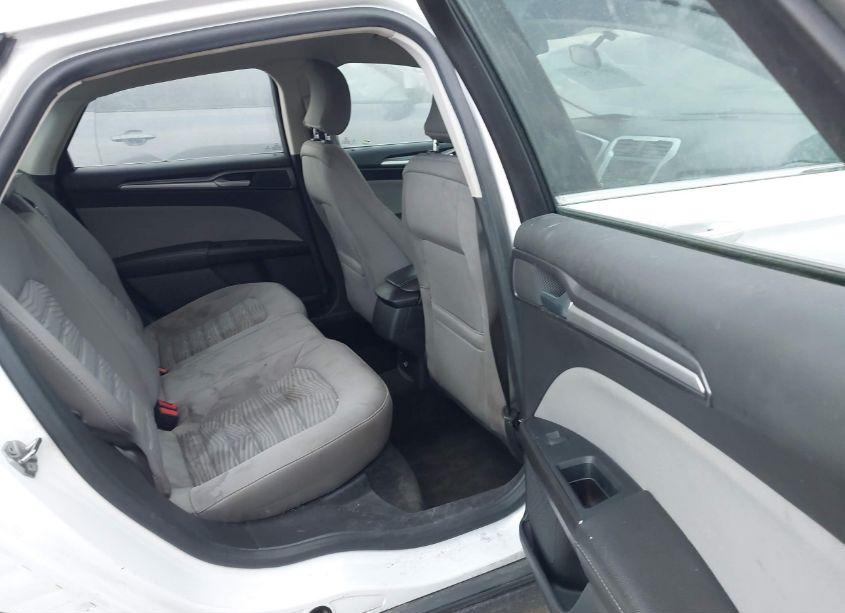 Photo 8 of 2016 Ford Fusion S (VIN 1FA6P0G76G5121322)