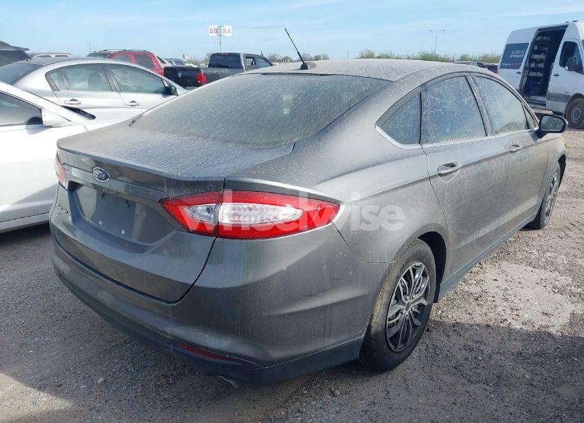 Photo 4 of 2014 Ford Fusion S (VIN 1FA6P0G77E5368782)