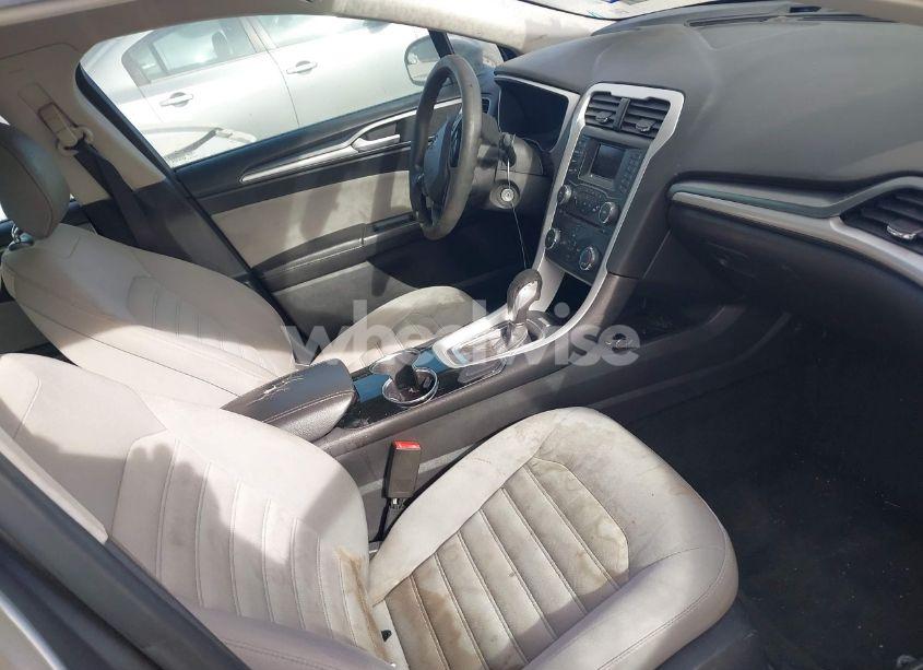 Photo 5 of 2014 Ford Fusion S (VIN 1FA6P0G77E5368782)