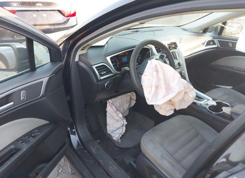 Photo 5 of 2014 Ford Fusion S (VIN 1FA6P0G77E5380429)