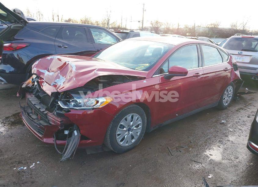 Photo 2 of 2014 Ford Fusion S (VIN 1FA6P0G77E5392175)