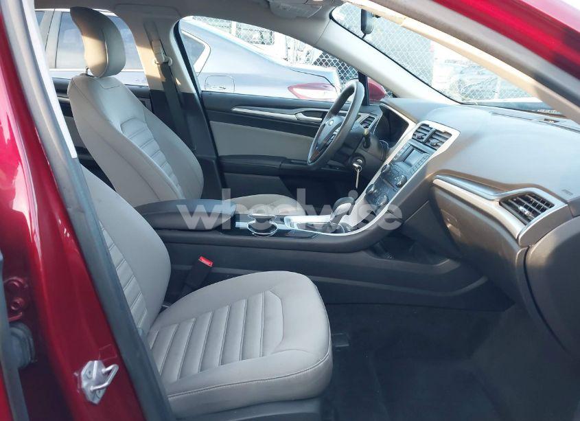 Photo 5 of 2014 Ford Fusion S (VIN 1FA6P0G77E5392175)