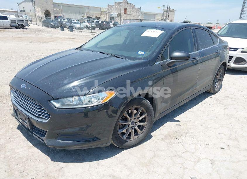 Photo 2 of 2015 Ford Fusion S (VIN 1FA6P0G77F5106634)