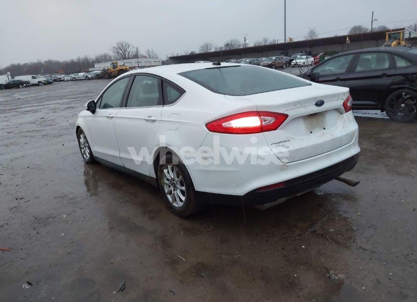 Photo 3 of 2015 Ford Fusion S (VIN 1FA6P0G77F5118296)