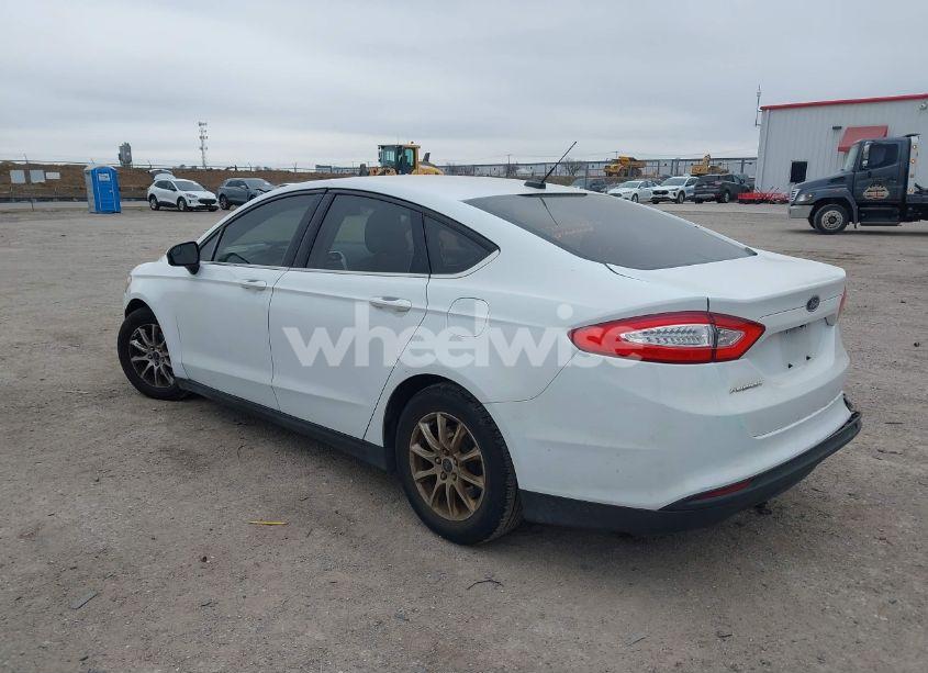 Photo 3 of 2015 Ford Fusion S (VIN 1FA6P0G77F5122848)