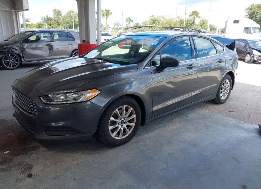 Photo 2 of 2016 Ford Fusion S (VIN 1FA6P0G77G5106683)