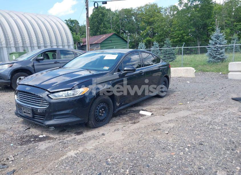 Photo 2 of 2014 Ford Fusion S (VIN 1FA6P0G78E5373845)