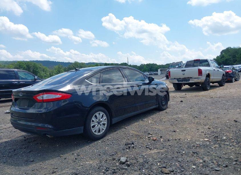 Photo 4 of 2014 Ford Fusion S (VIN 1FA6P0G78E5373845)