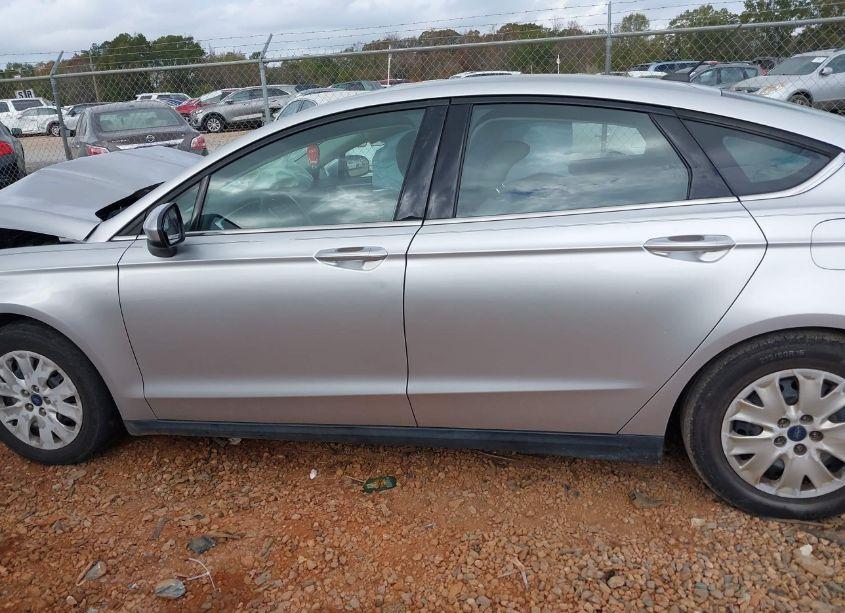 Photo 14 of 2014 Ford Fusion S (VIN 1FA6P0G78E5383906)