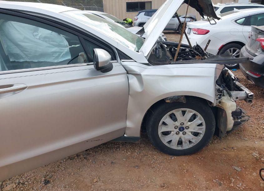 Photo 6 of 2014 Ford Fusion S (VIN 1FA6P0G78E5383906)