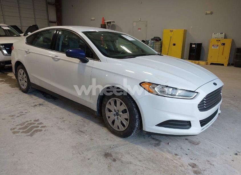 2014 Ford Fusion S (VIN 1FA6P0G78E5383971) main photo