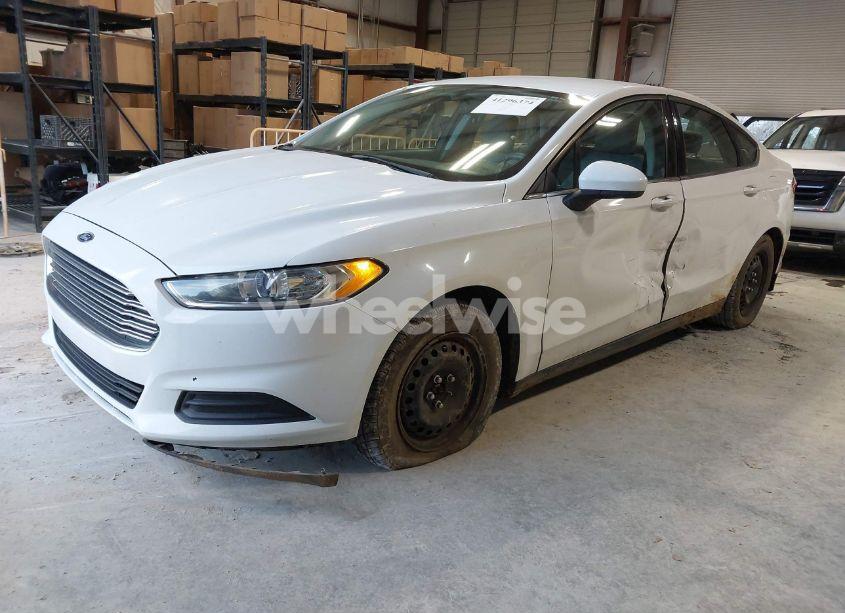 Photo 2 of 2014 Ford Fusion S (VIN 1FA6P0G78E5383971)