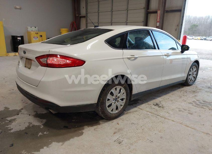 Photo 4 of 2014 Ford Fusion S (VIN 1FA6P0G78E5383971)