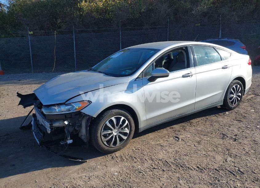 Photo 2 of 2014 Ford Fusion S (VIN 1FA6P0G78E5403135)