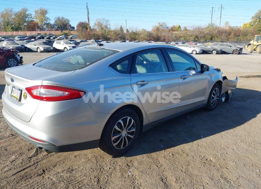 Photo 4 of 2014 Ford Fusion S (VIN 1FA6P0G78E5403135)