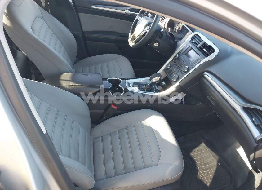 Photo 5 of 2014 Ford Fusion S (VIN 1FA6P0G78E5403135)