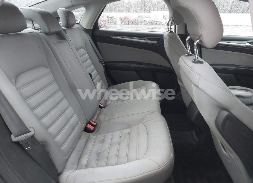 Photo 8 of 2015 Ford Fusion S (VIN 1FA6P0G78F5111826)