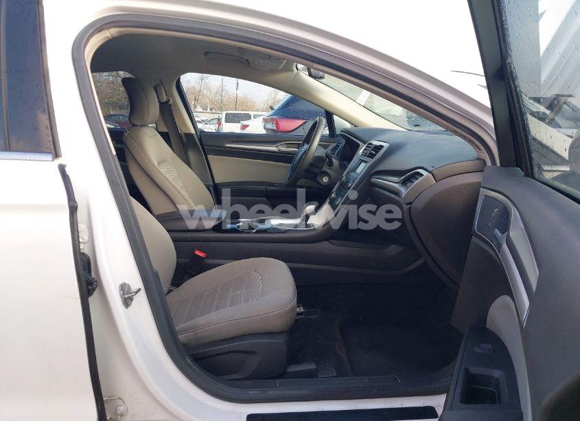 Photo 5 of 2016 Ford Fusion S (VIN 1FA6P0G78G5126666)