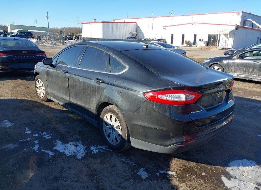 Photo 3 of 2014 Ford Fusion S (VIN 1FA6P0G79E5359470)